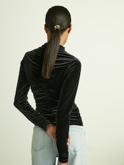 Reiss Black Ari Velvet Ruched Long-Sleeve Top - Image 4 of 6