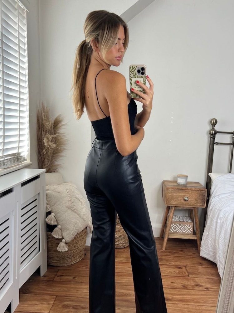Расклешенные полиуретановые брюки Style Cheat Alyssa - Изображение 2 из 4