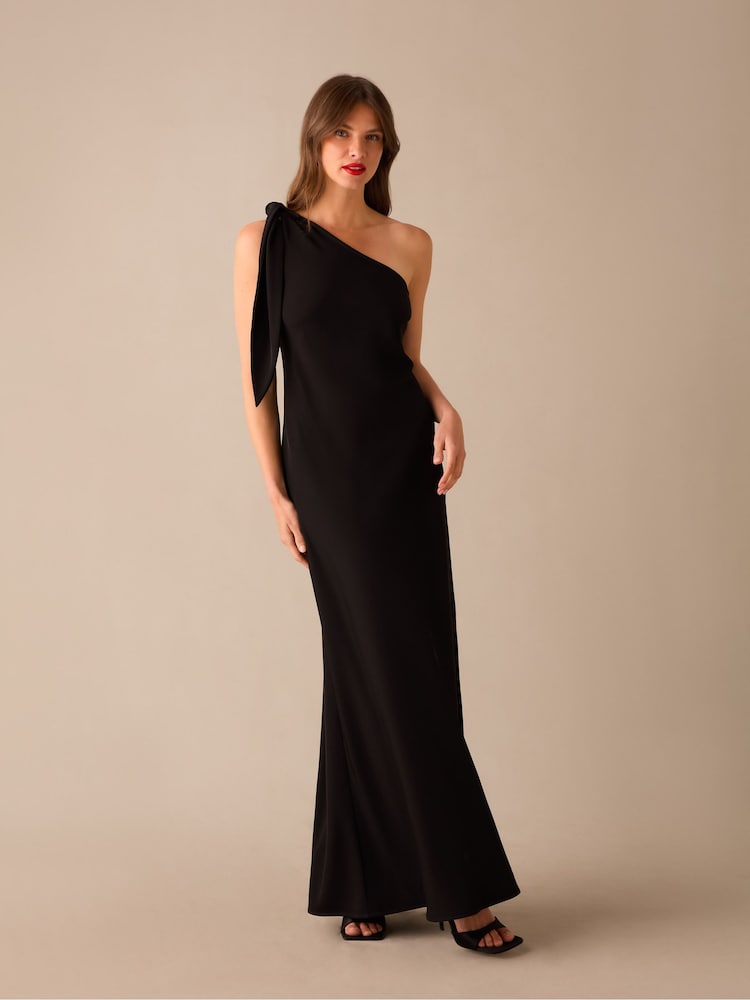 Ro&Zo Black Petite Ro&Zo Charlotte Crepe One Shoulder Maxi Dress - Image 1 of 5