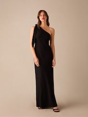 Ro&Zo Black Petite Ro&Zo Charlotte Crepe One Shoulder Maxi Dress - Image 2 of 5
