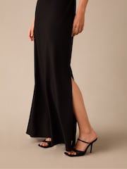 Ro&Zo Black Petite Ro&Zo Charlotte Crepe One Shoulder Maxi Dress - Image 4 of 5