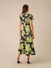 Grün/Ground - Ro&Zo Victoria Green Floral Print Flutter Sleeve Dress - Bild 6 von 6