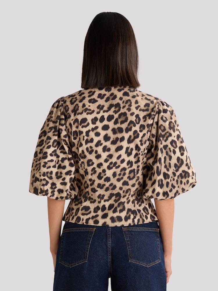 Ro&Zo Animal 100% Cotton Twist Front Leopard Print Blouse - Image 6 of 6