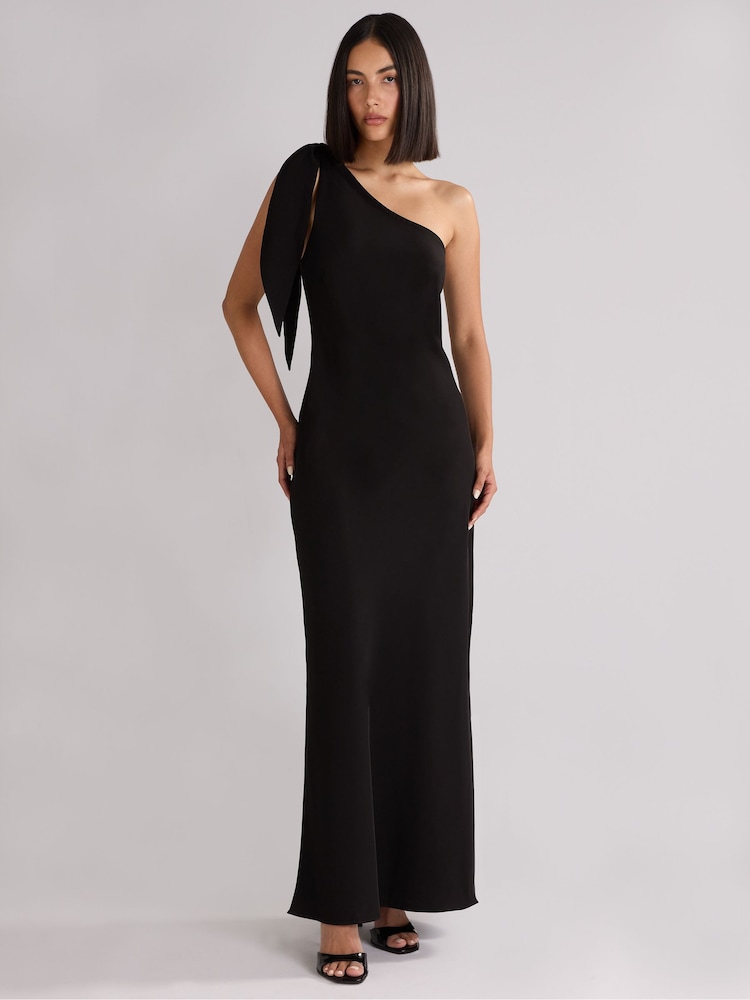 Ro&Zo Black Ro&Zo Charlotte Crepe One Shoulder Maxi Dress - Image 1 of 5
