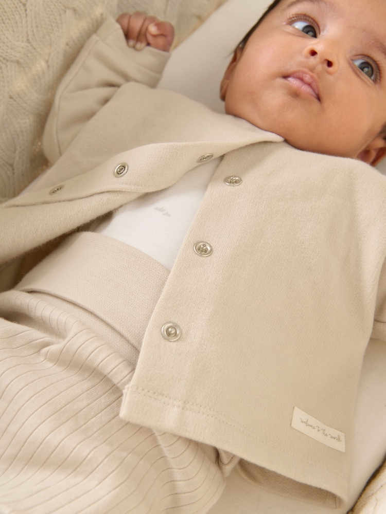 Conjunto de chaqueta, bodi y leggings de punto de algodón 100 % en marrón con patitos de Mamas & Papas - Imagen 2 de 10