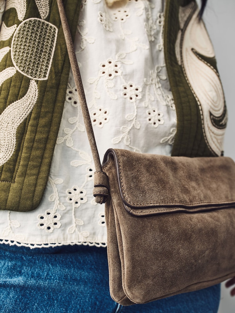 Tan Brown Leather Flap Cross-Body Bag - Image 2 of 17
