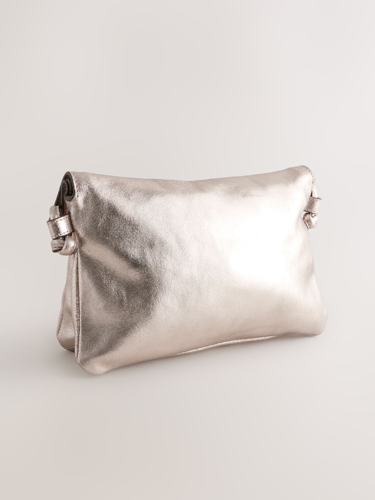 Gold - Leather Flap Cross-Body Bag - Bild 2 von 5 Gold - Leather Flap Cross-Body Bag - Bild 2 von 5