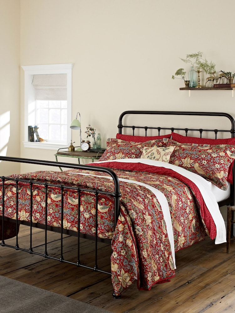 Morris & Co Crimson 100% Cotton Strawberry Thief Standard Pillowcase Pair - Image 4 of 4