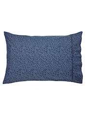 Morris & Co Indigo Strawberry 100% Cotton Thief Standard Pillowcase Pair - Image 2 of 3