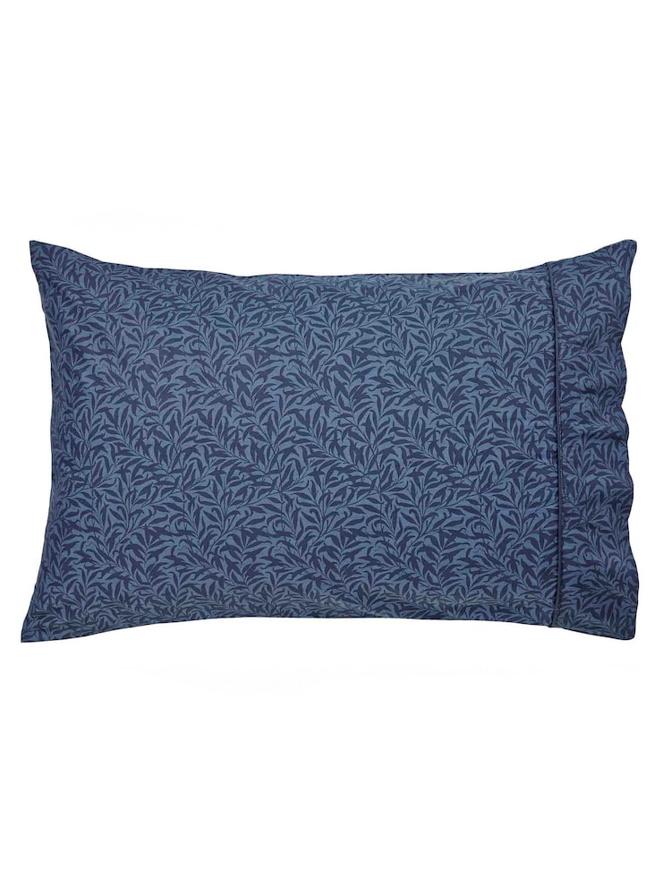 Morris & Co Indigo Strawberry 100% Cotton Thief Standard Pillowcase Pair - Image 2 of 3