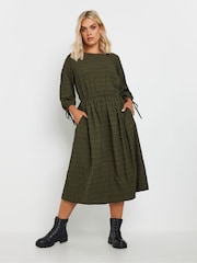 Yours Curve Black Limited 3/4 Tie Sleeve Crinkle Midaxi Dress - Image 2 of 4