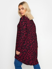 Yours Curve Black Floral Print Textured Shirt - Image 5 of 6