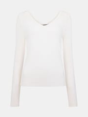 Camiseta básica acanalada con cuello en V de Whistles - Imagen 5 de 5
