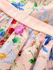 Rosa pêssego - Vestido Baker by Ted Baker com estampa floral texturizada rosa pêssego - Imagem 8 de 10