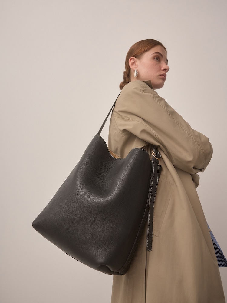 Black Leather Shoulder Bag - Image 5 of 11