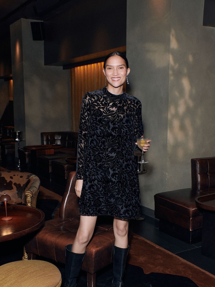 Whistles Hotter Fix Floral Velvet Rochie - Image 1 of 6