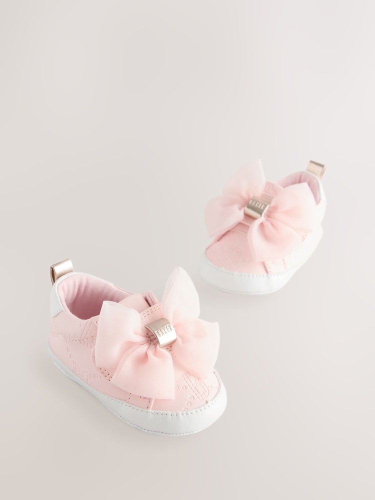 Pink - Baker by Ted Baker Baby Mädchen Turnschuhe mit Organzaschleife, Weiß/Rosa - Bild 1 von 5 Pink - Baker by Ted Baker Baby Mädchen Turnschuhe mit Organzaschleife, Weiß/Rosa - Bild 1 von 5
