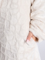 Boux Avenue Cosy Heart Short Dressing Gown - Image 6 of 6