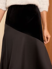 Love & Roses Black Satin Velvet Contrast Midi Slip Skirt - Image 4 of 4