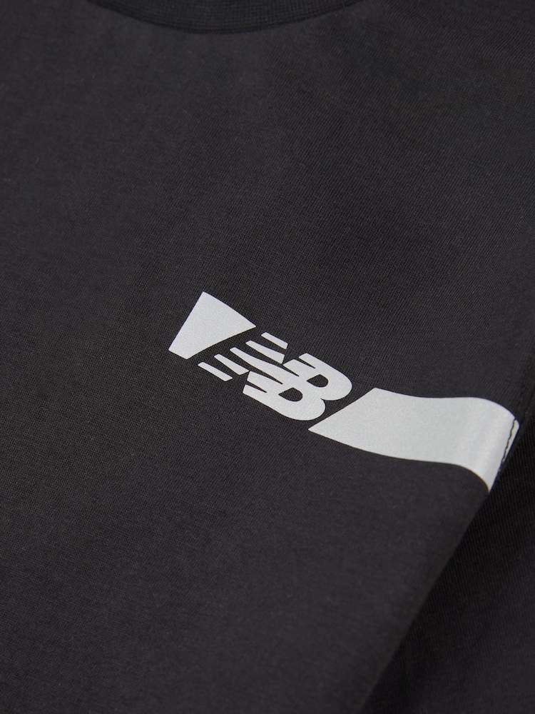 črna - New Balance dečki Odsevna leteča majica - Slika 9 iz 9