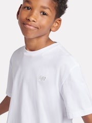 Bela - New Balance Kids majica iz džersija z majhnim logotipom 100% bombaž - Slika 6 iz 10