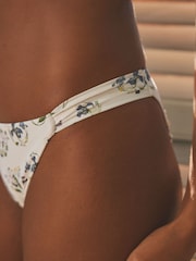 B by Ted Baker White Floral Print Bikini Briefs - Image 4 de 5