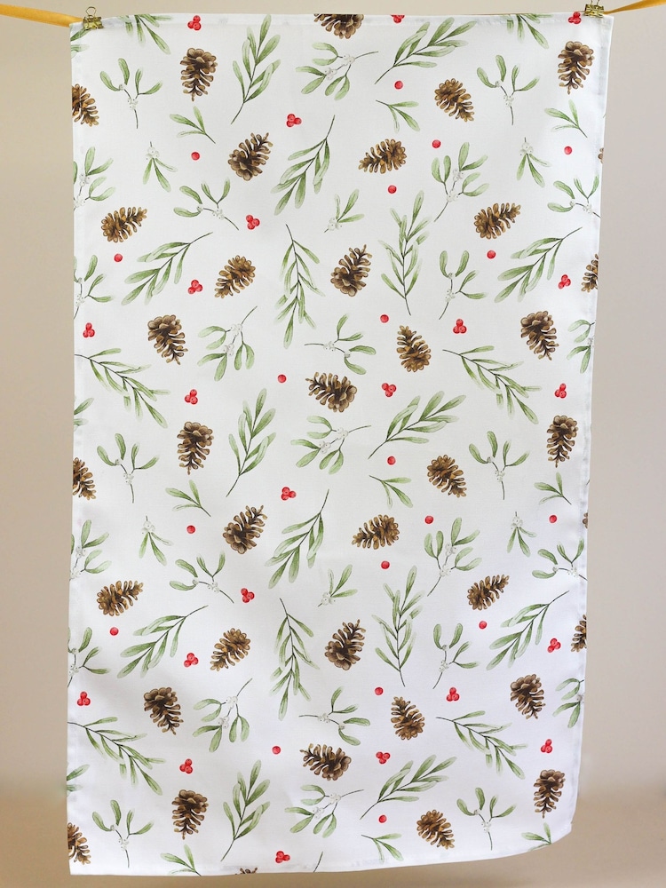 Avalon Home White Red Mistletoe Tea 100% Cotton Towel - Image 2 of 4