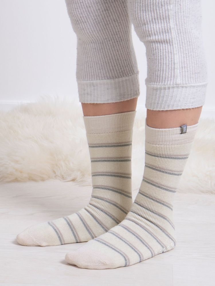 Totes Cream Original Ladies Slipper Socks 2 Pack - Image 4 of 5
