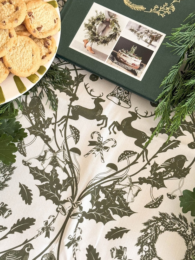 Avalon, Home, Handtuch mit Hirsch und Baum aus 100 % Baumwolle - Bild 2 von 5