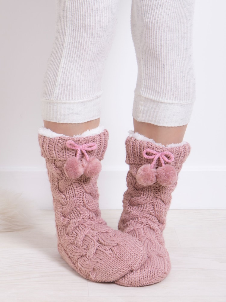 Totes Ladies Chunky Knit Winter Slipper Socks with Poms - Imagen 1 de 5 Totes Ladies Chunky Knit Winter Slipper Socks with Poms - Imagen 1 de 5