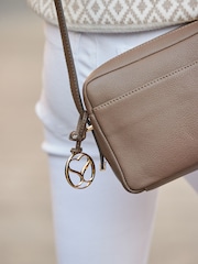 Sosandar Brown Leather Cross-Body Bag - Image 3 of 5