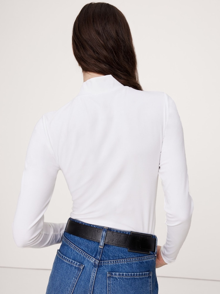 Banana Republic White Refined Mock-Neck Long Sleeve T-Shirt - Image 4 of 4