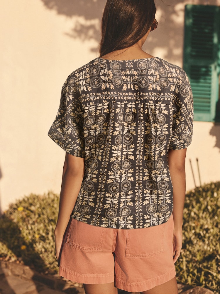 Abstract Print Short Sleeve Overhead 100% Linen Top - Image 2 of 7