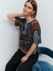 Estampado azul marino - Short Sleeve Crepe Boxy T-Shirt - Imagen 3 de 7