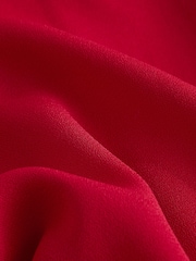 أحمر - Relaxed Fit Long Sleeve Overhead V-Neck Blouse - صورة 7 من 8
