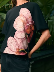 Black Blossom Print Kew Collection Crepe Short Sleeve Boxy T-Shirt - Image 3 of 5
