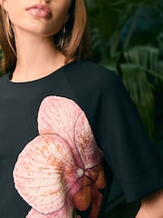 Black Blossom Print Kew Collection Crepe Short Sleeve Boxy T-Shirt - Image 5 of 5