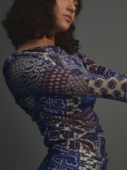 Blue Patch Print Long Sleeve Ruched Side Mesh Top - Image 5 of 8
