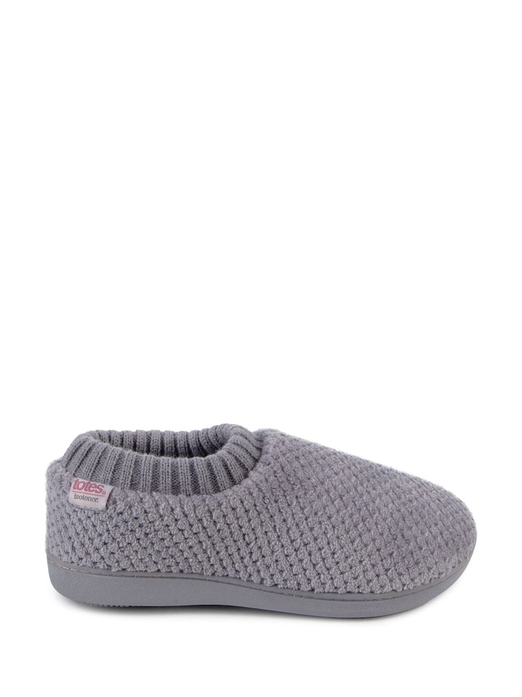 Pantuflas tipo botín con talón completo y diseño de pompones para mujer Isotoner de Totes - Imagen 2 de 5 Pantuflas tipo botín con talón completo y diseño de pompones para mujer Isotoner de Totes - Imagen 2 de 5