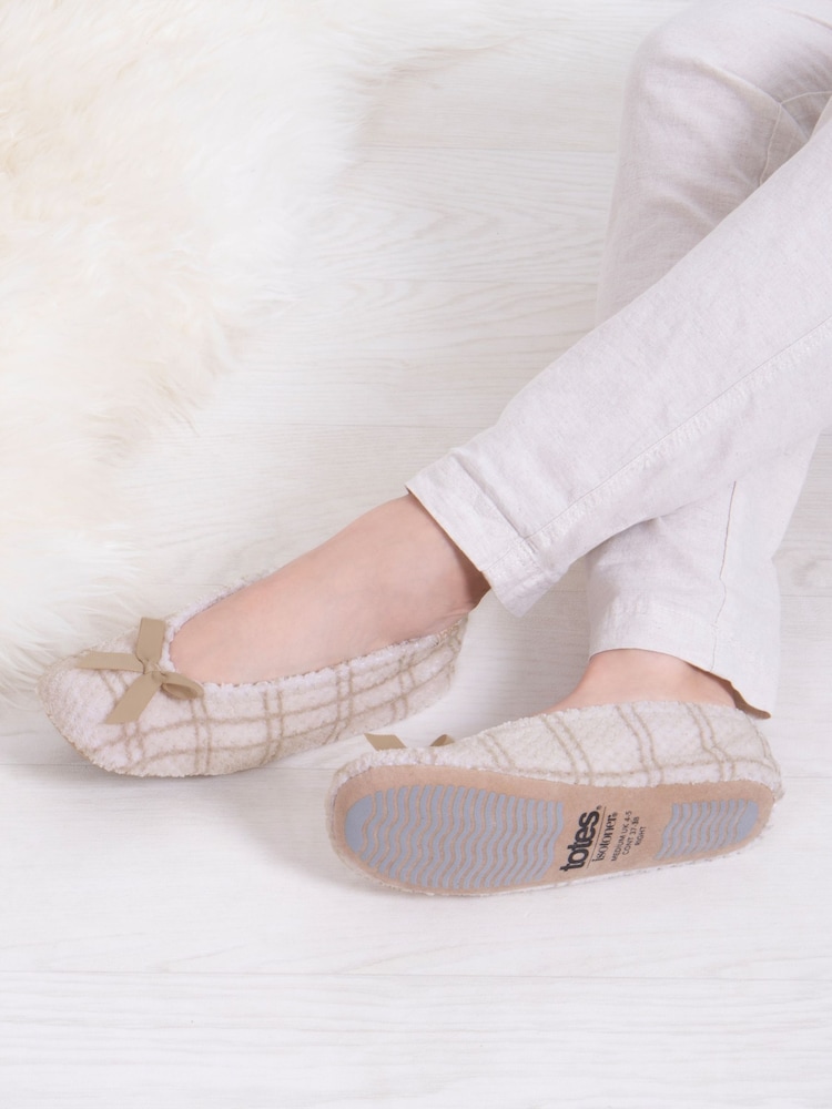 Totes Cream Ladies Isotoner Popcorn Terry Ballet Slippers - Image 1 of 5