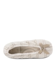 Totes Cream Ladies Isotoner Popcorn Terry Ballet Slippers - Image 3 of 5