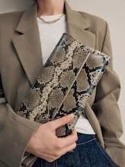 Schlangenmuster - Clutch-Tasche mit abnehmbarer Kette - Bild 1 von 10