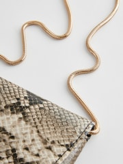 Schlangenmuster - Clutch-Tasche mit abnehmbarer Kette - Bild 10 von 10