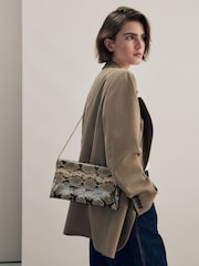 Schlangenmuster - Clutch-Tasche mit abnehmbarer Kette - Bild 2 von 10