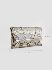 Schlangenmuster - Clutch-Tasche mit abnehmbarer Kette - Bild 4 von 10