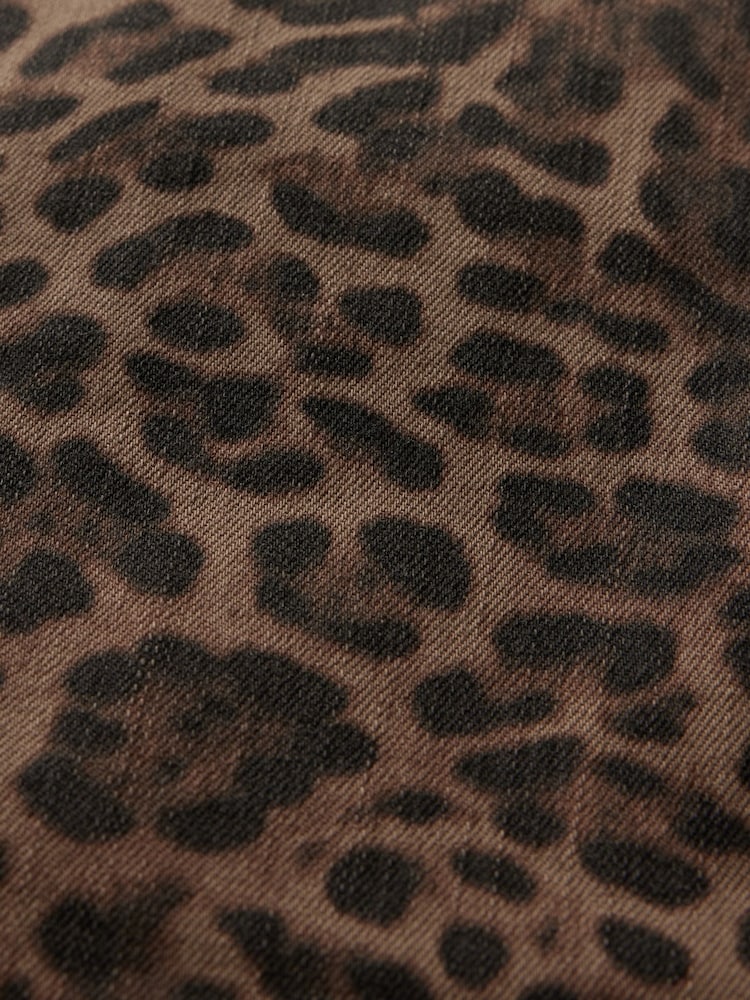 Minifalda de denim con estampado de leopardo de Gap - Imagen 5 de 5 Minifalda de denim con estampado de leopardo de Gap - Imagen 5 de 5