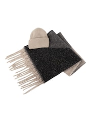 Totes Cream Ladies Chunky Winter Woven Blanket Scarf and Hat - Image 2 of 4