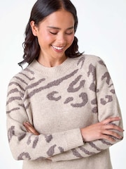 Roman Natural Petite Animal Print Longline Stretch Jumper - Image 4 of 5