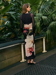 Kew Collection mit Floral Muster, Schwarz - Langarm-Maxikleid aus Mesh-Material mit floralem Muster - Bild 3 von 8