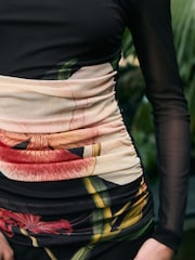 Kew Collection mit Floral Muster, Schwarz - Langarm-Maxikleid aus Mesh-Material mit floralem Muster - Bild 5 von 8